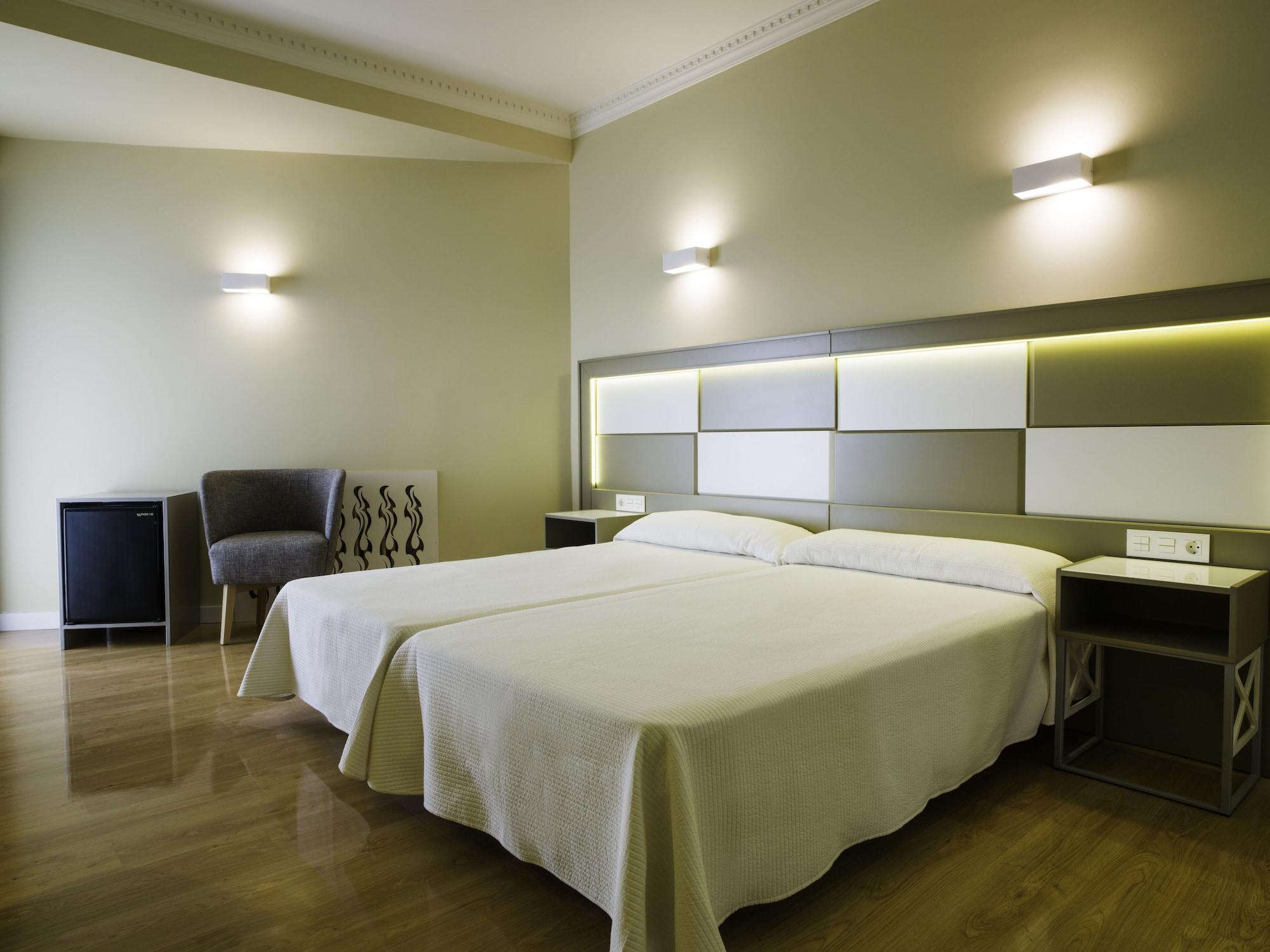 Hotel Monarque Torreblanca Фуэнхирола Экстерьер фото
